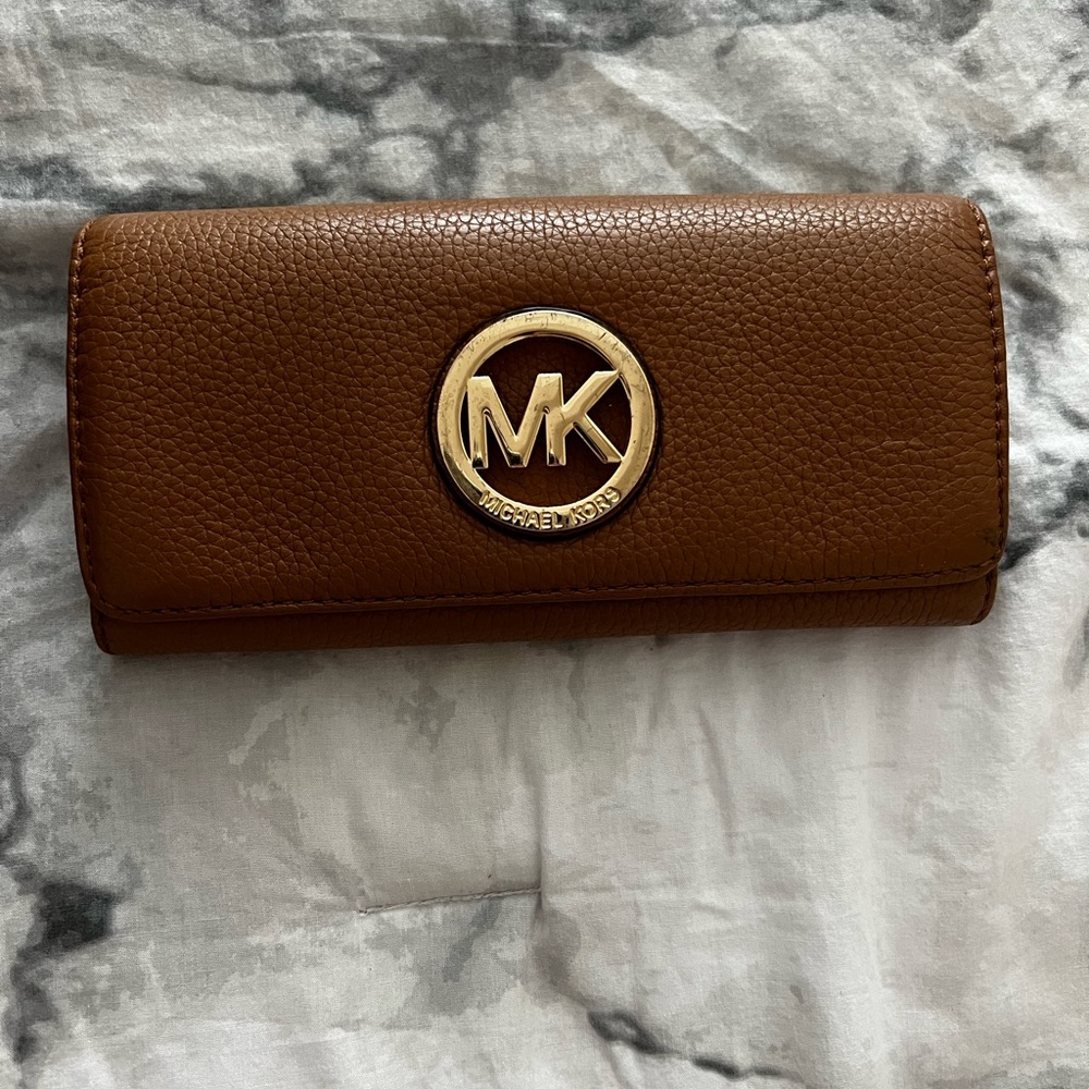 Michael kors wallet